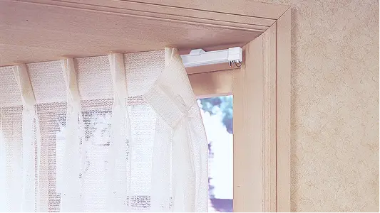 Bending possible in L-shaped, S-shaped or U-shaped. Suitable for bay windows.